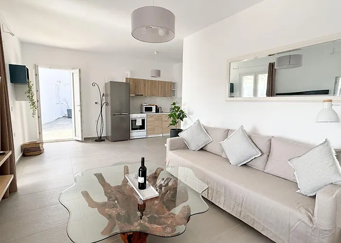 Amperian Mykonos & Отель Mykonos Town