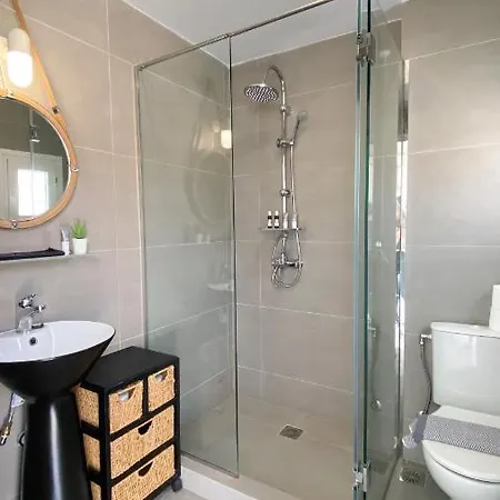 Amperian Mykonos & 4*