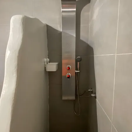 Amperian Mykonos & מלון 4*